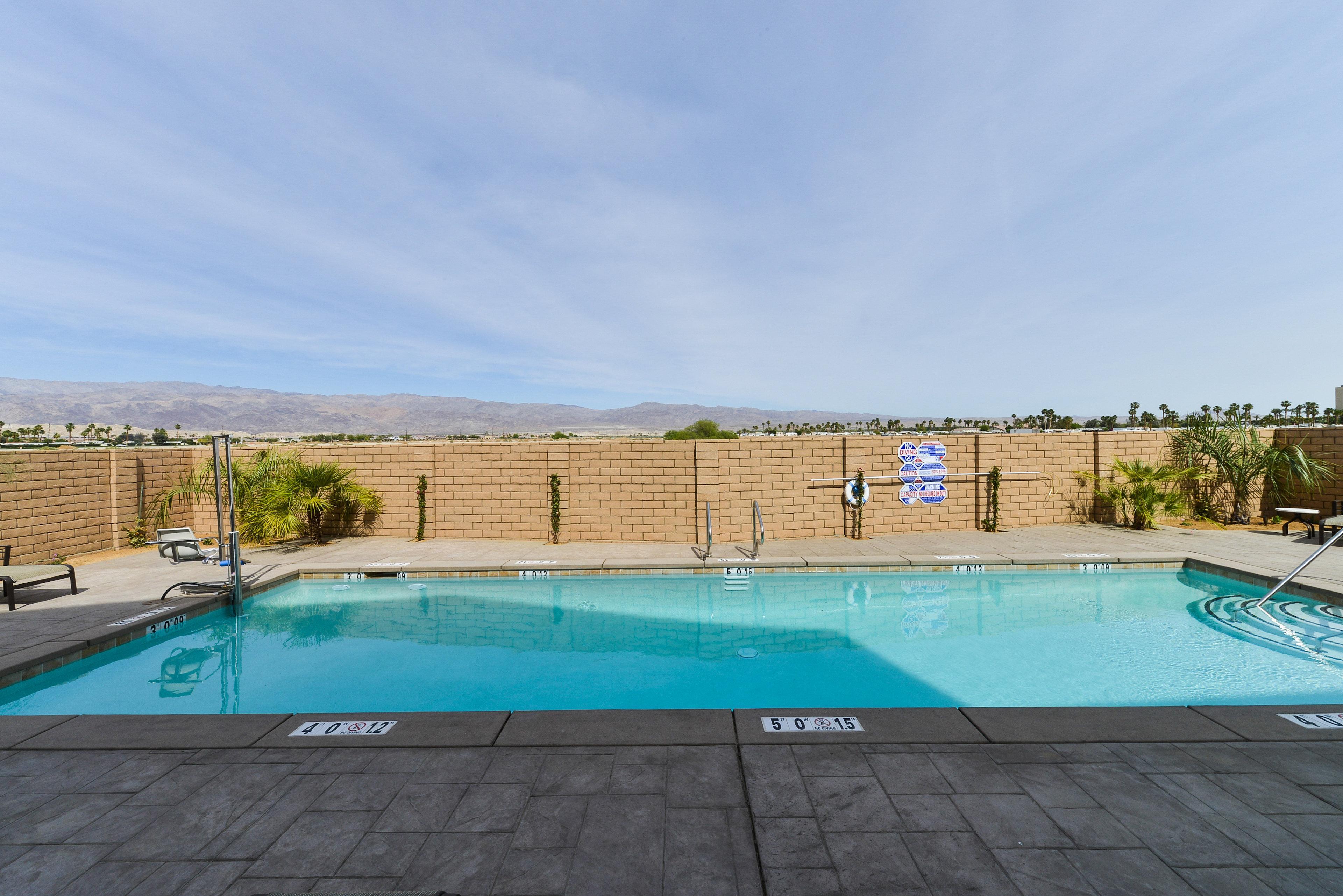 Holiday Inn Express & Suites Indio - Coachella Valley By Ihg Exterior foto